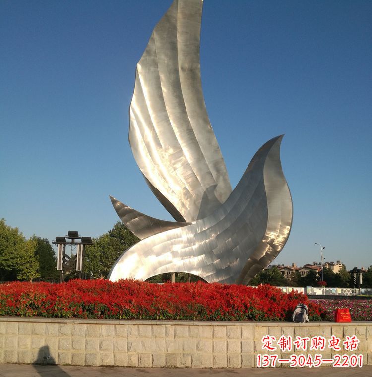河南北戴河奥林匹克公园鸽子雕塑