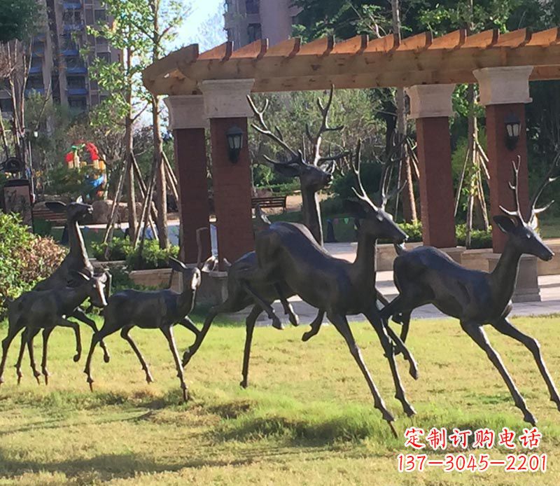 河南奔跑的梅花鹿公园动物铜雕