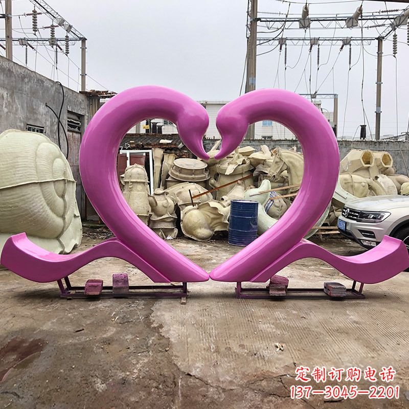 河南玻璃钢爱心天鹅,抽象情侣拍照美陈雕塑