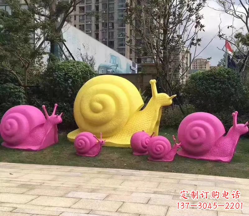 河南玻璃钢彩绘蜗牛雕塑