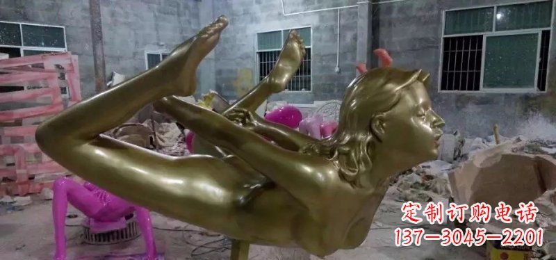 河南玻璃钢仿铜雕刻的女人雕塑