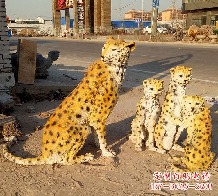 河南玻璃钢仿真豹子雕塑