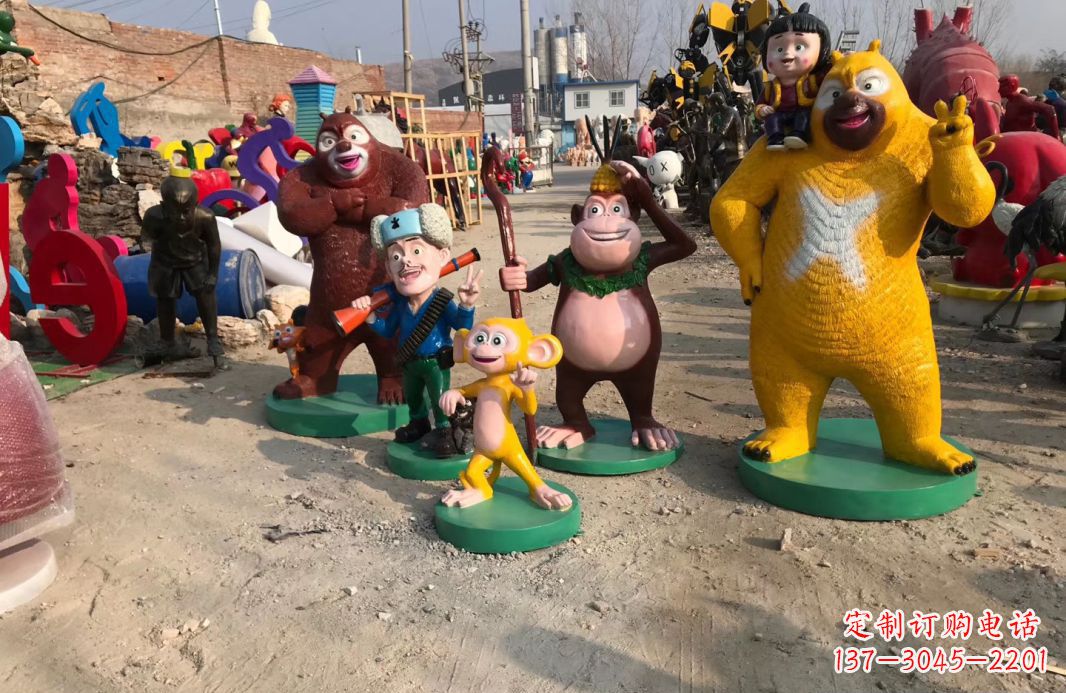 河南玻璃钢仿真卡通熊二雕塑
