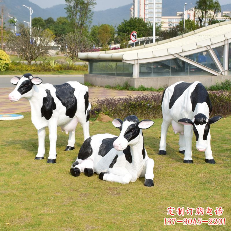 河南玻璃钢奶牛雕塑给环境带来美丽