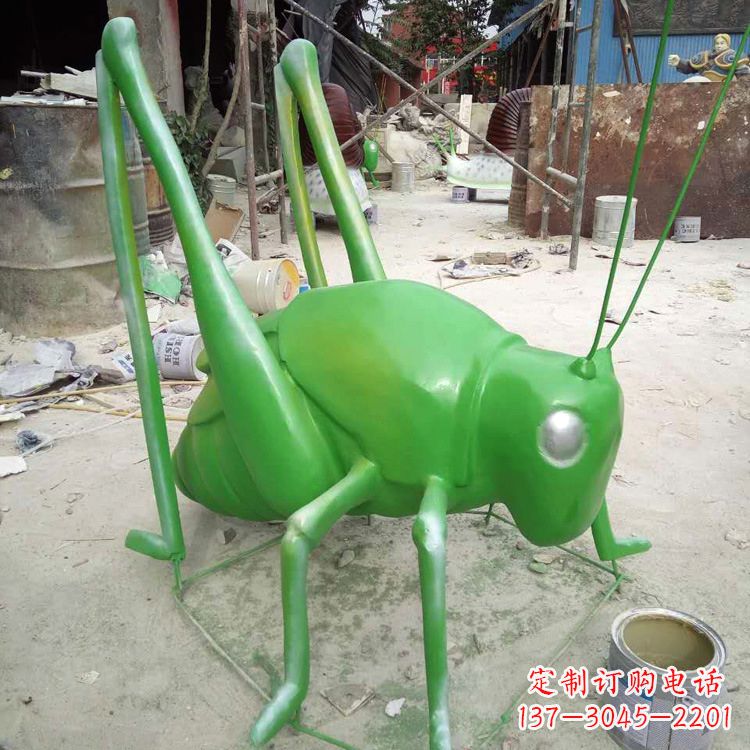 河南玻璃钢蚂蚱蝗虫雕塑