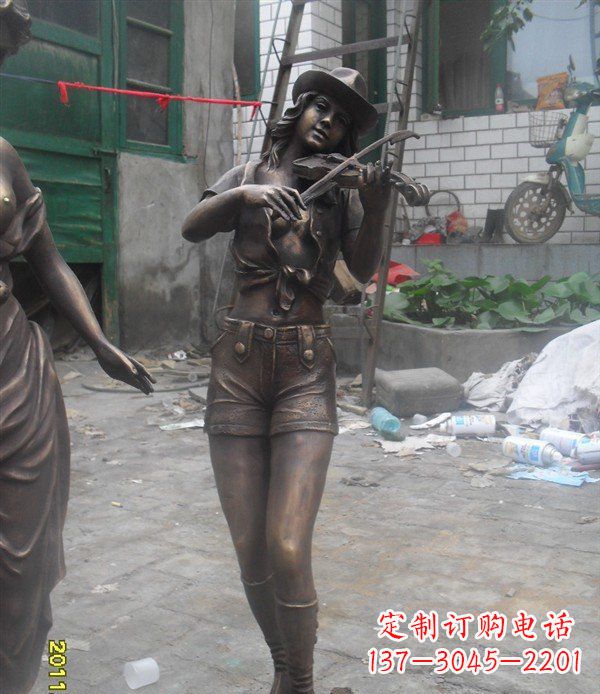 河南美丽的玻璃钢女性雕塑