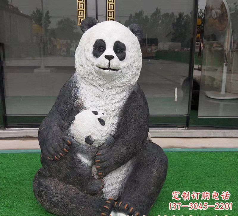 河南玻璃钢制熊猫雕塑——传承中华文化精髓