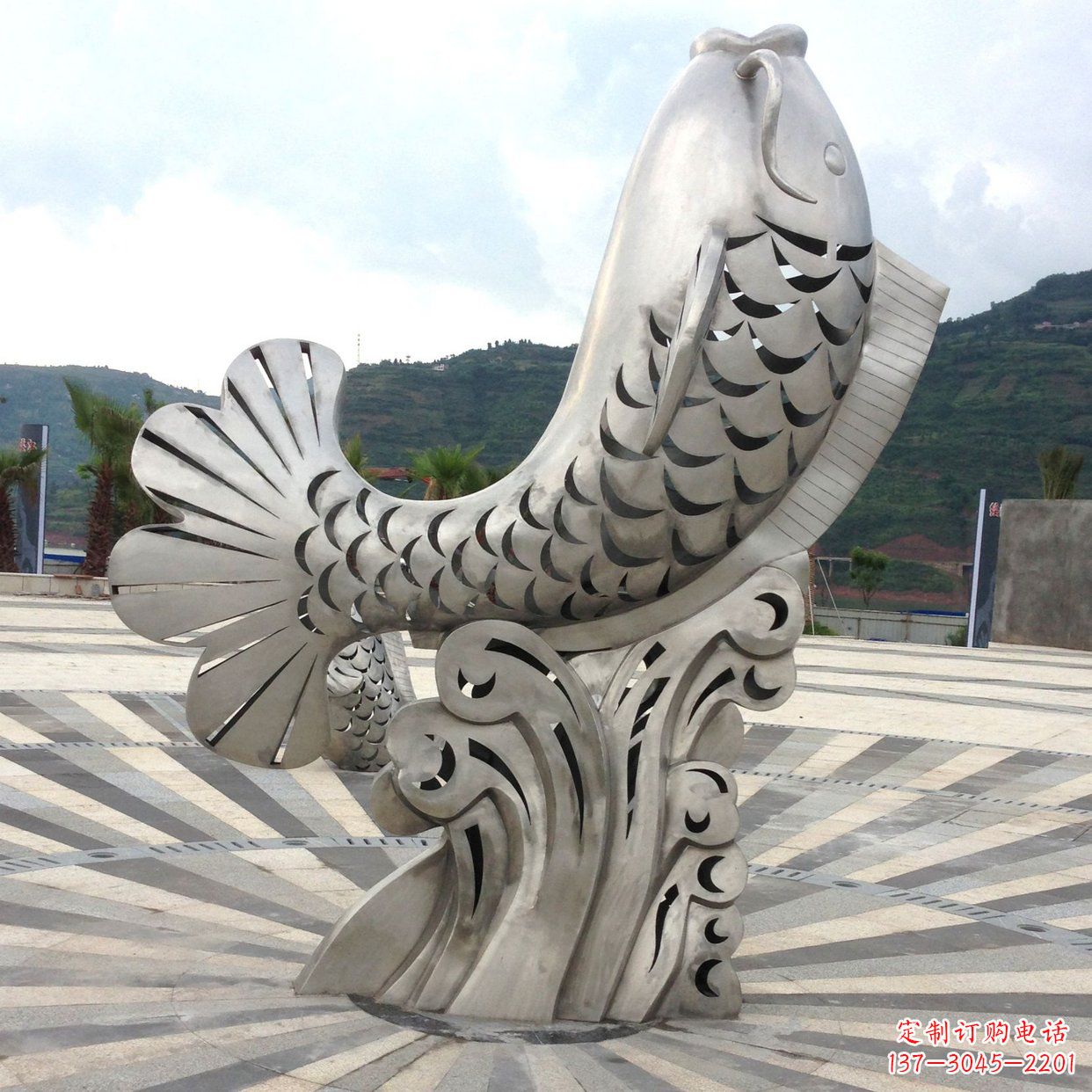河南不锈钢“鱼”园林水景喷泉动物景观雕塑