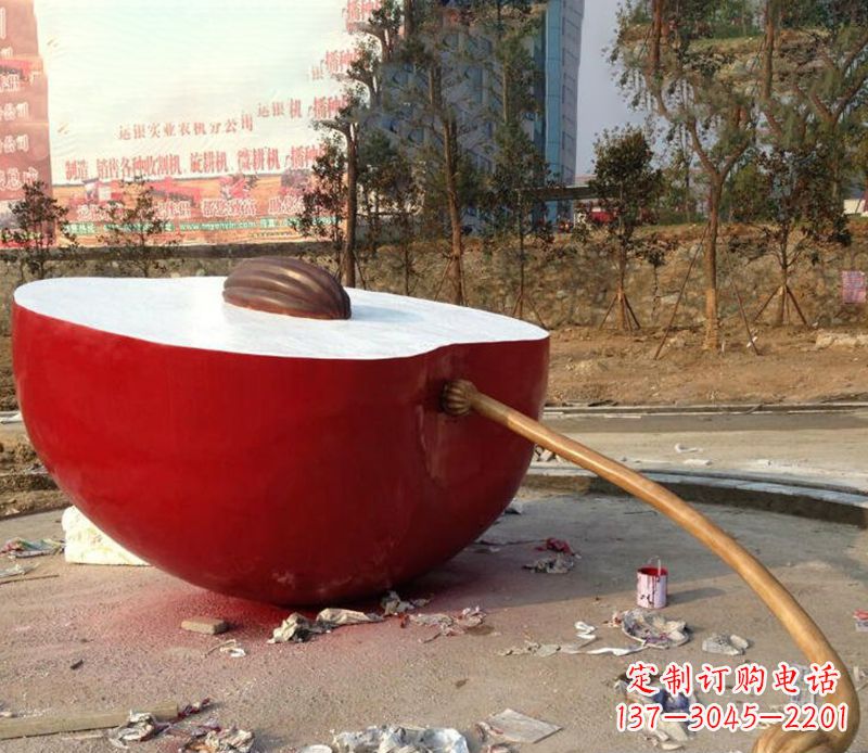 河南不锈钢半块苹果雕塑——传承古老文化的艺术品