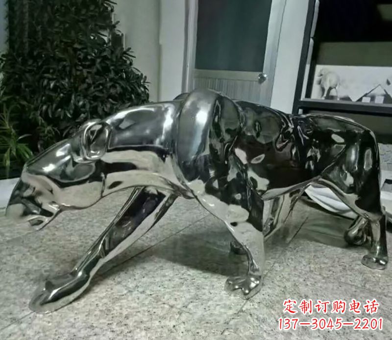 河南精美绝伦的不锈钢豹子雕塑