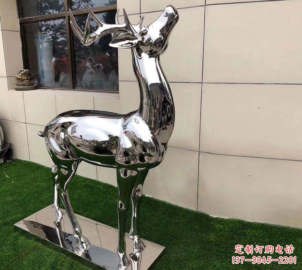 河南不锈钢别墅镜面小鹿雕塑