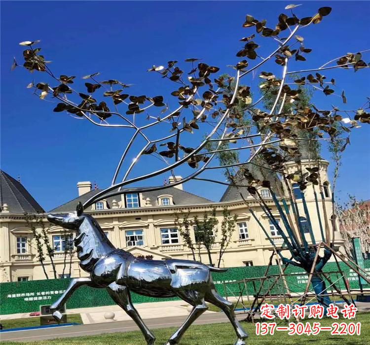 河南不锈钢梅花鹿雕塑精美而又经久不衰