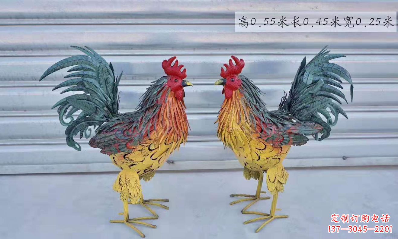 河南不锈钢彩绘公鸡雕塑——景观雕塑的精彩绽放