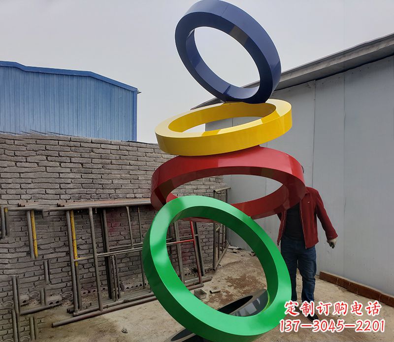 河南不锈钢彩色圆环公园雕塑