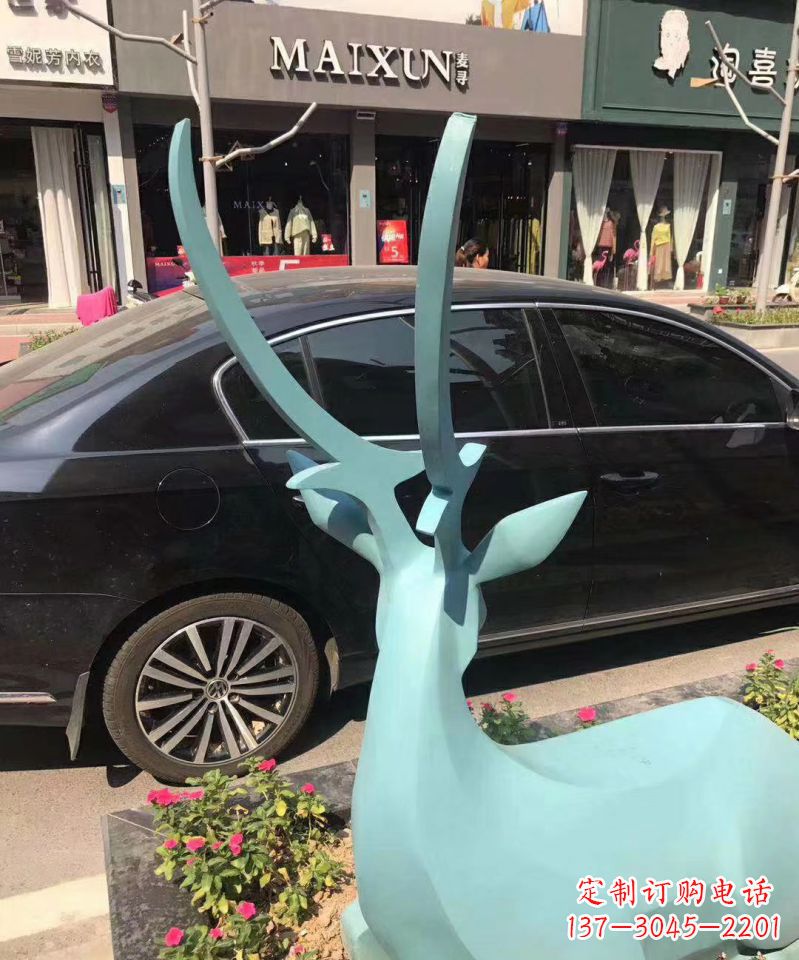 河南不锈钢城市小鹿雕塑精心雕刻的艺术精品