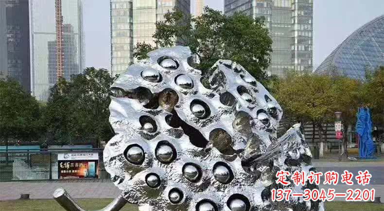 河南不锈钢城市的莲蓬雕塑