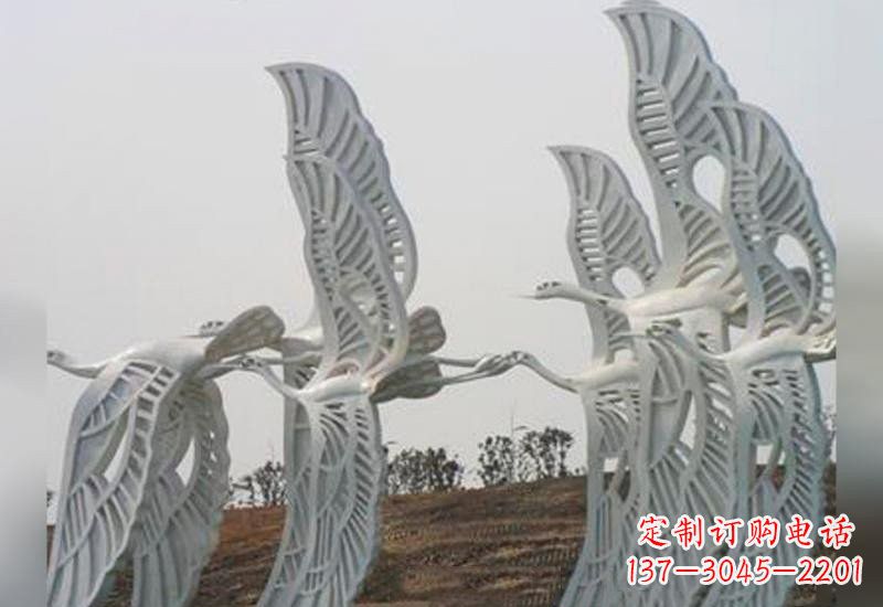 河南仙鹤雕塑融入不锈钢的飞翔之美