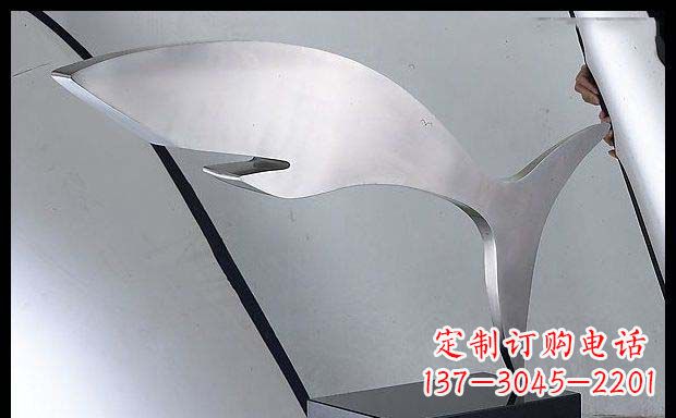 河南精美不锈钢鲸鱼雕塑