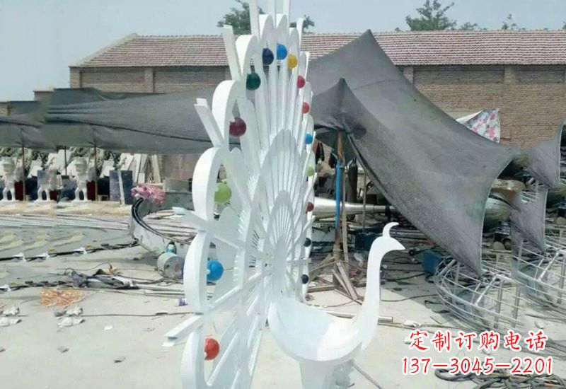 河南不锈钢孔雀雕塑精美绝伦