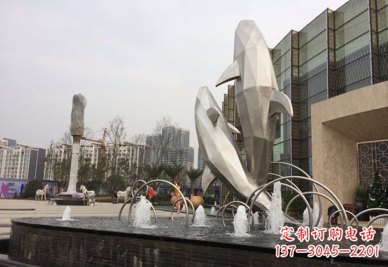 河南海豚雕塑——从不锈钢抽象块面到精美的艺术品