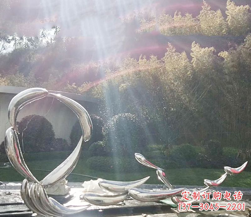 河南不锈钢鲤鱼雕塑——寓意美好的象征