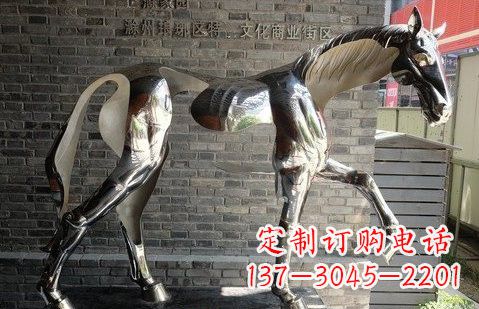 河南不锈钢马雕塑精美而又具有象征意义
