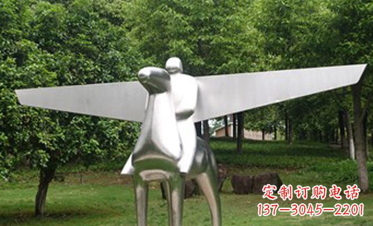 河南不锈钢马雕塑完美集结动感与现代美学