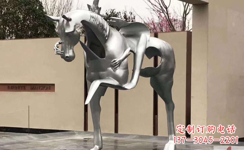 河南不锈钢骑马雕塑精美外形与经久耐用
