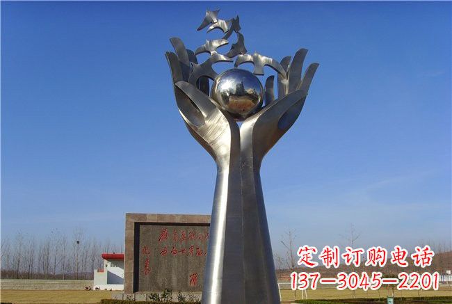 河南不锈钢抽象手托和平鸽雕塑