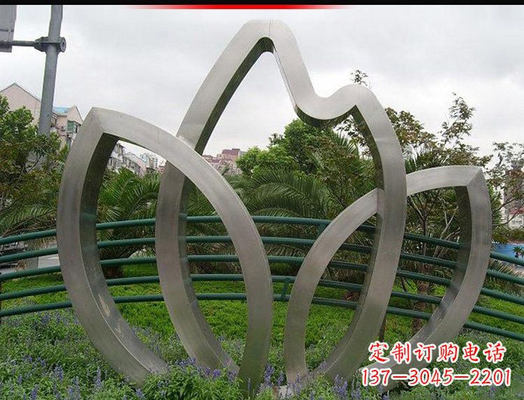 河南不锈钢树叶雕塑美丽与力量的完美结合