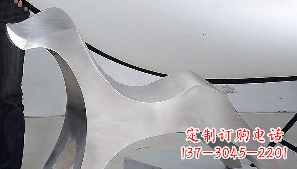 河南不锈钢抽象小狗动物雕塑
