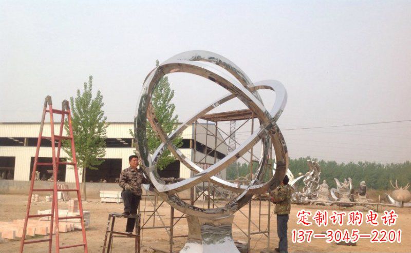 河南不锈钢抽象圆环雕塑。