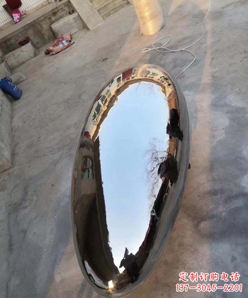 河南不锈钢水滴雕塑一种美观耐用的艺术品