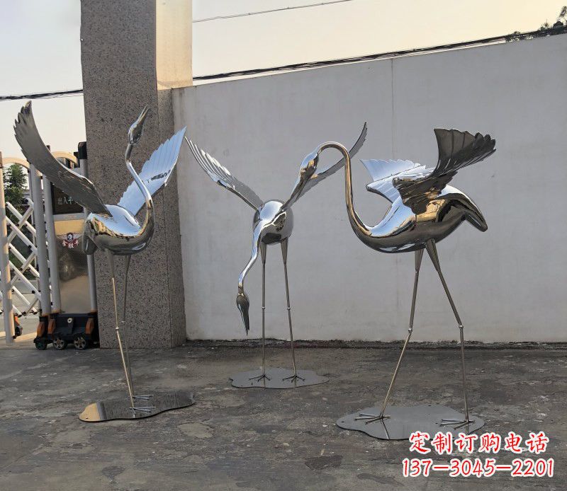 河南不锈钢锻造的丹顶鹤雕塑