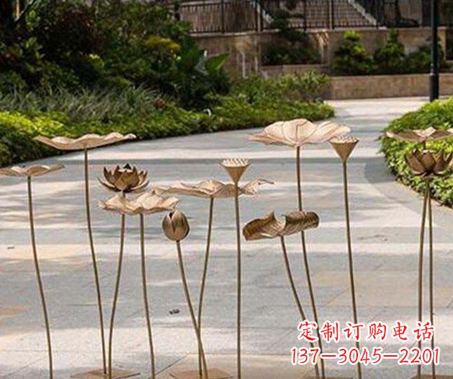 河南不锈钢锻造荷花装饰雕塑——精美绝伦