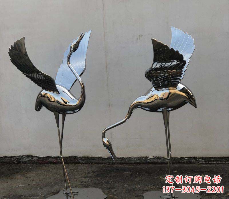 河南不锈钢锻造仙鹤雕塑精美的艺术品