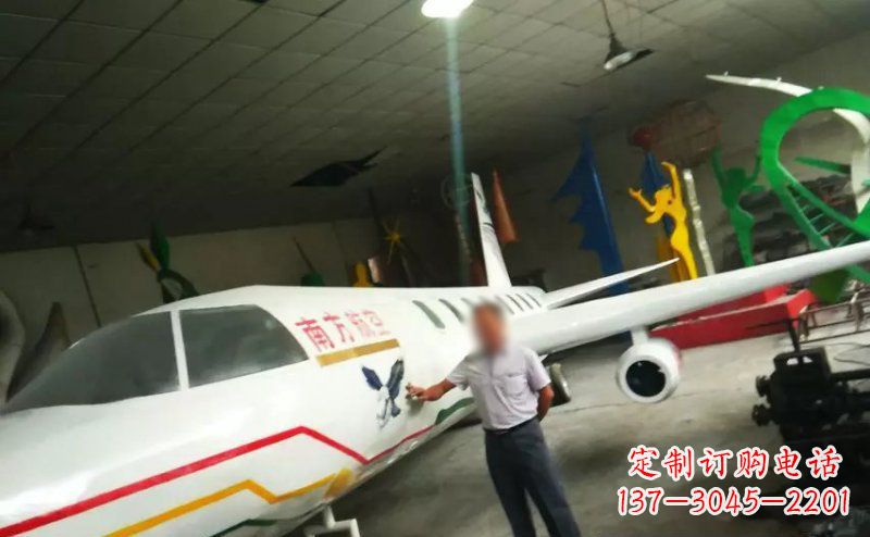 河南不锈钢飞机雕塑精美的艺术作品