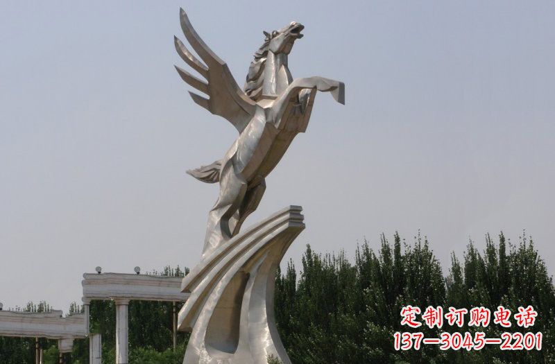 河南不锈钢飞马雕塑象征力量与灵动