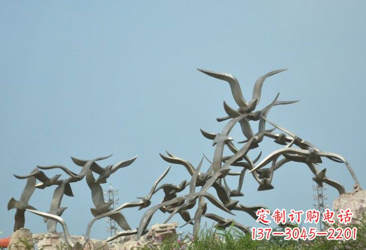 河南不锈钢大雁雕塑一只翱翔天际的艺术品