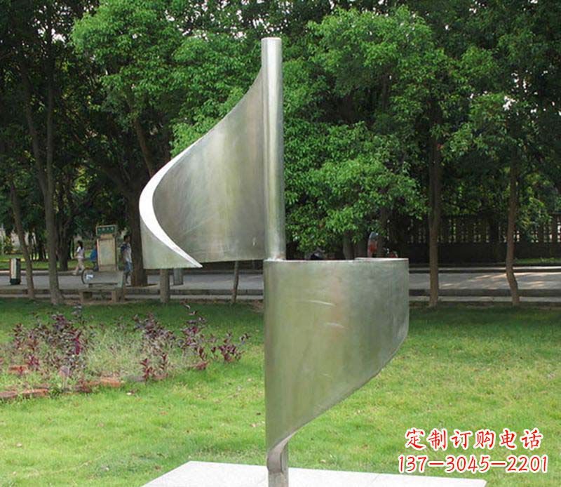 河南精美不锈钢风车雕塑