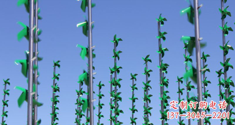 河南螺旋风车给广场景观带来的旋转欢乐