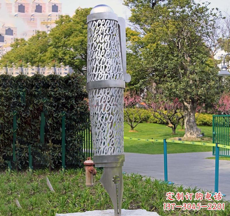 河南精致不锈钢钢笔雕塑