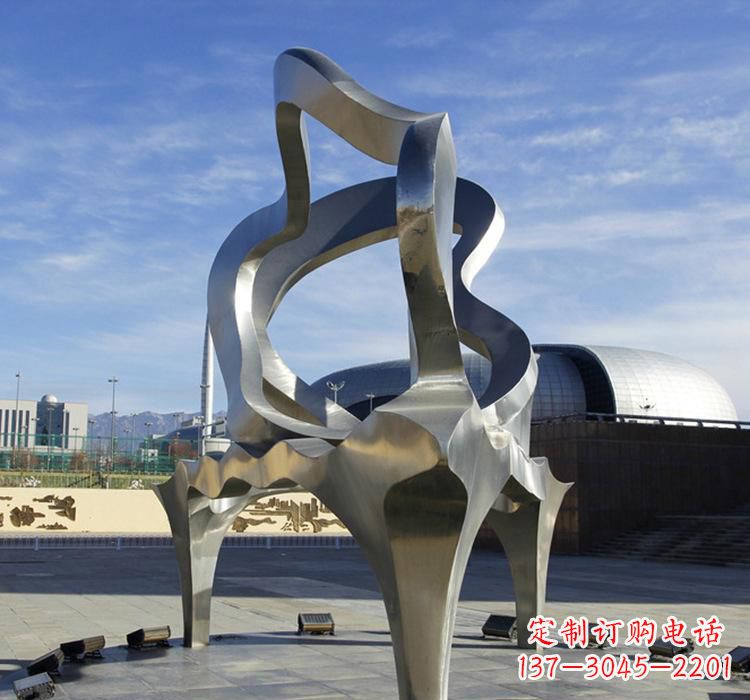 河南不锈钢钢琴雕塑让音乐穿越时空