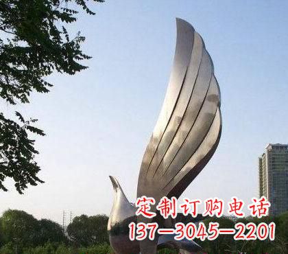 河南不锈钢鸽子雕塑美丽的象征