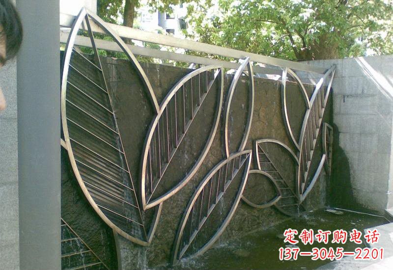 河南不锈钢树叶雕塑——艺术与科技的完美结合