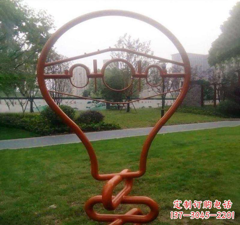 河南不锈钢灯泡雕塑点亮城市之美