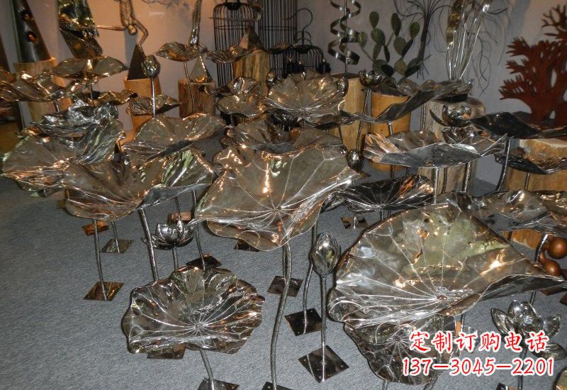 河南不锈钢公园锻造荷花荷叶雕塑