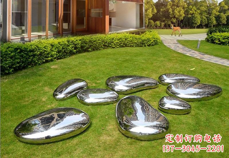 河南不锈钢公园镜面鹅卵石雕塑