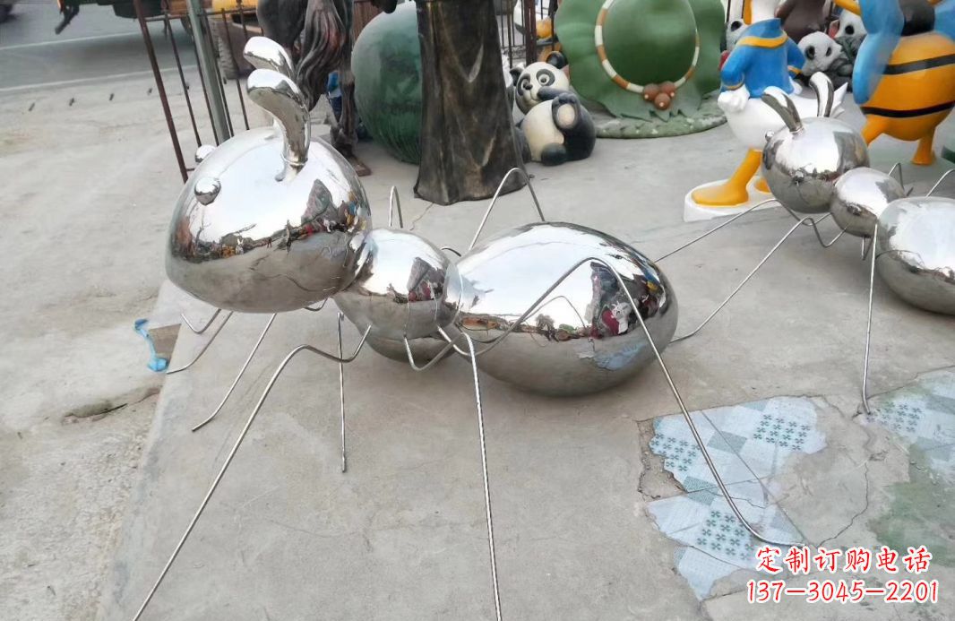 河南精致雕塑——不锈钢蚂蚁