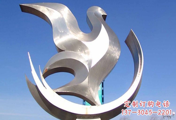 河南不锈钢鸽子雕塑美丽的象征